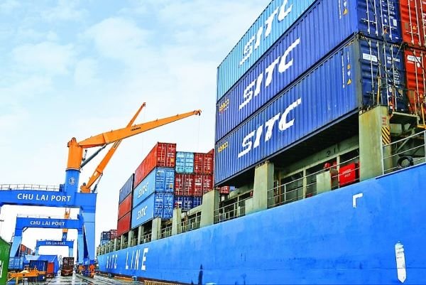 Bộ Công Thương và VCCI là hai đơn vị chính chịu trách nhiệm cấp Giấy chứng nhận xuất xứ hàng hóa