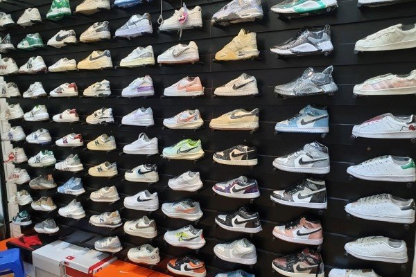 Nhập sỉ giày thể thao Quảng Châu với giá thành cạnh tranh, mẫu mã đa dạng