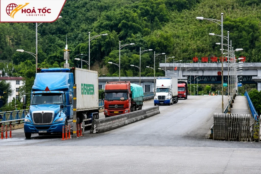 Nhập khẩu chính ngạch Trung Quốc bằng đường bộ